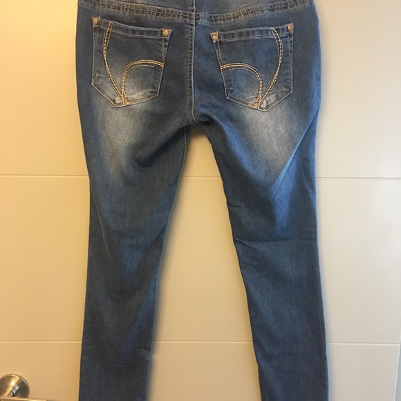 Stretchy Denim Skinny Jeans - Picture 2 of 4